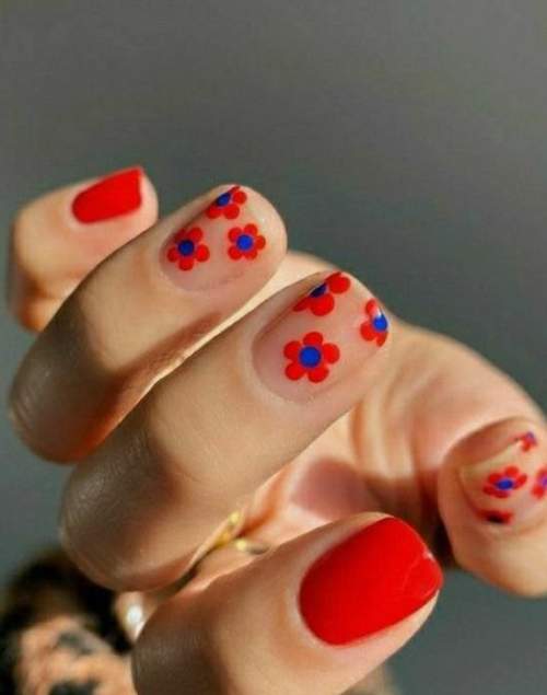 Manucure avec vernis gel rouge