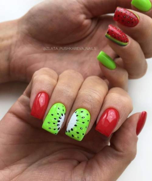 Manucure rouge au kiwi