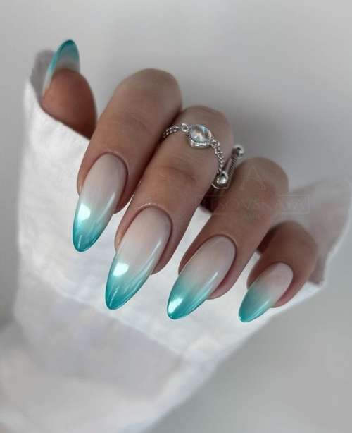 French 2023 sur les amandes : idées de French manucure