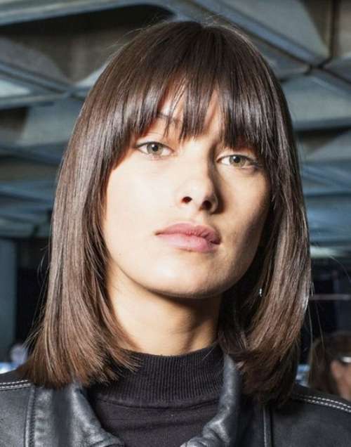 Frange volumétrique sous les sourcils