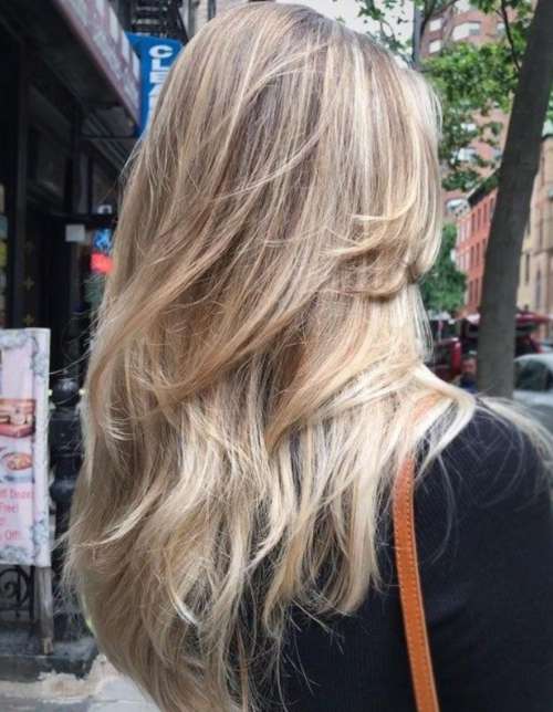 Coupes de cheveux volumétriques pour cheveux longs