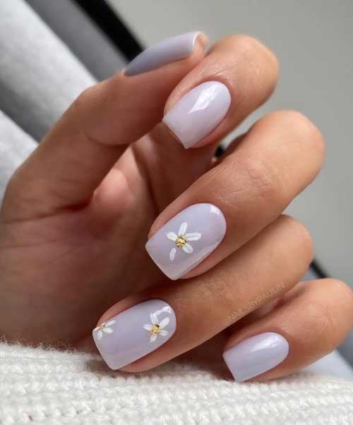 Manucure aux fleurs printanières