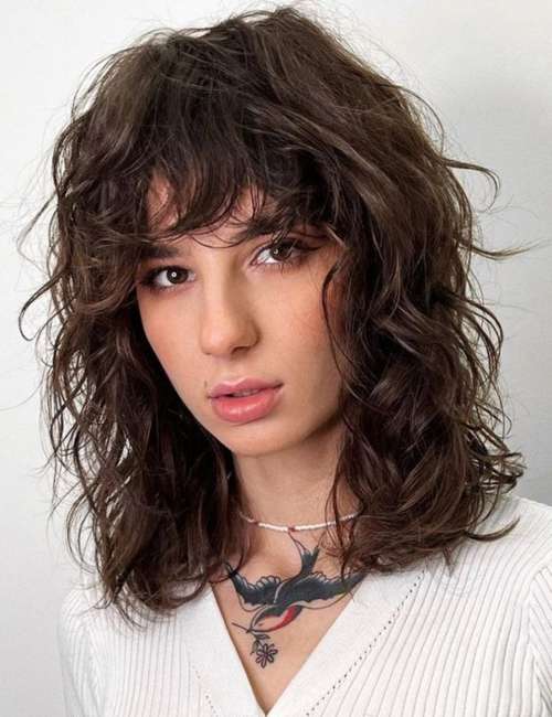 Coupe de cheveux de loup pour les filles
