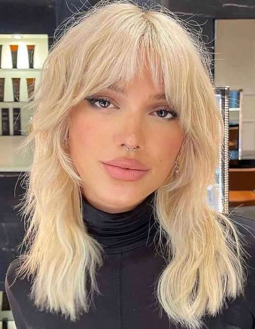 Coupe de cheveux de loup style jeunesse