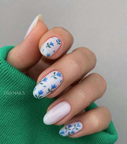 Manucure ongles courts pour le printemps