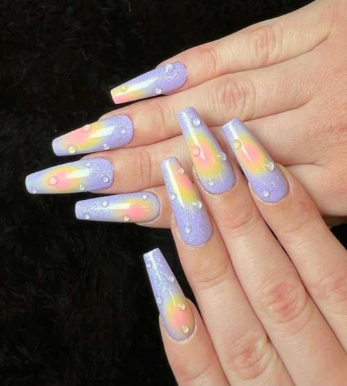 Manucure élégante pour le printemps