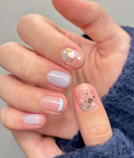 Grand motif de paillettes sur les ongles courts