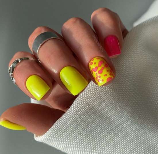 Manucure été 2023 pour ongles courts: design, photo