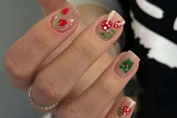 Manucure été 2023 pour ongles courts