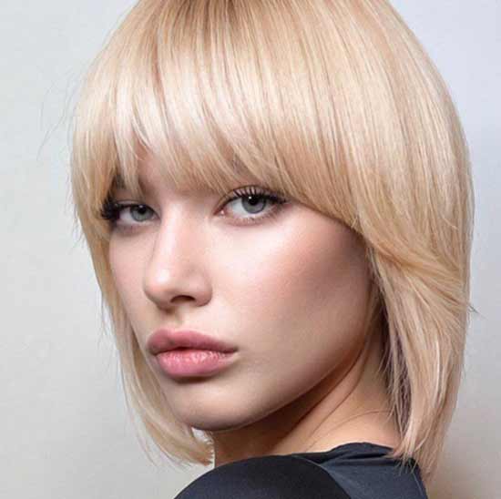 Coupes de cheveux bob avec une frange