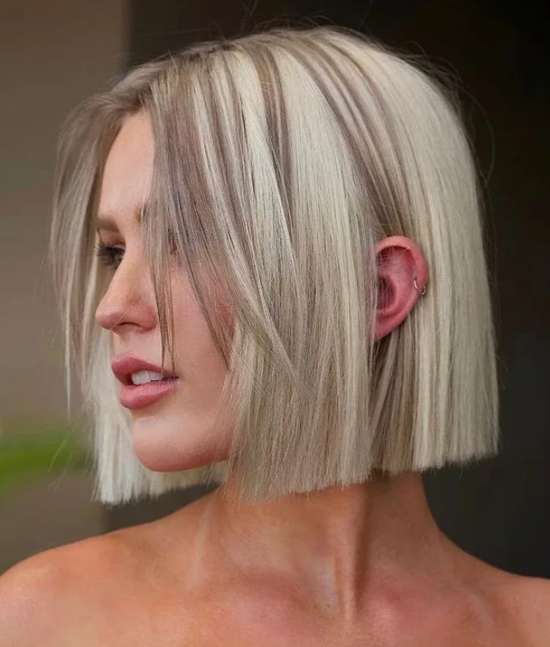 Caret de base de coupe de cheveux lisse