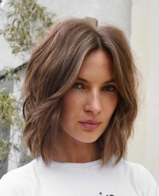 Coupe de cheveux shaggy basée sur un caret