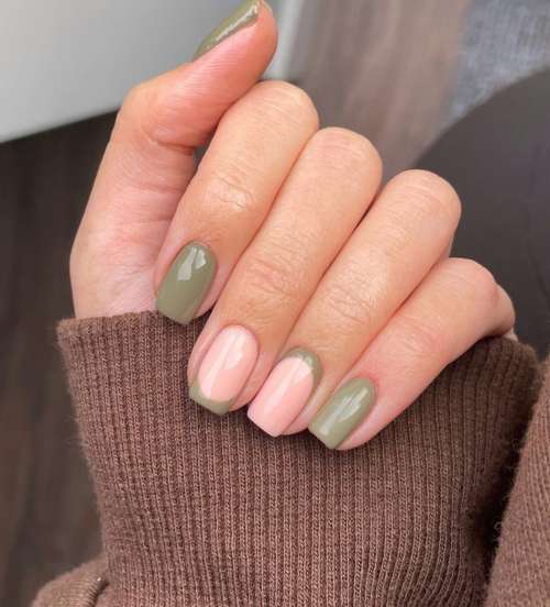 Manucure vert foncé