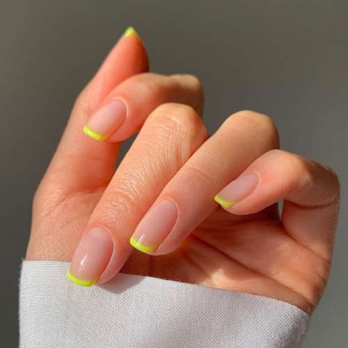 bouts d'ongles jaunes