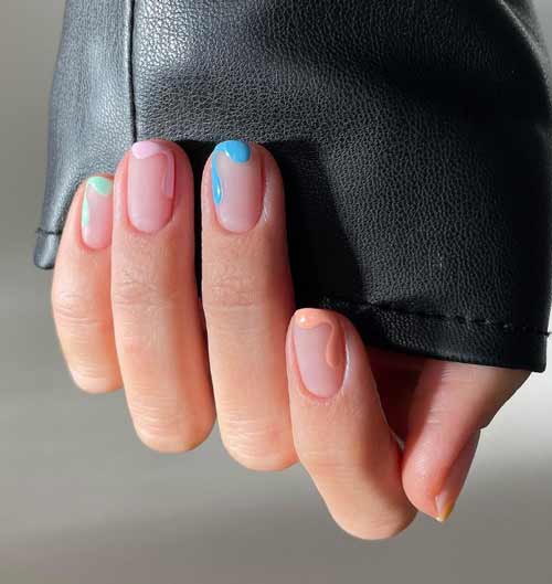 Manucure aux pastels