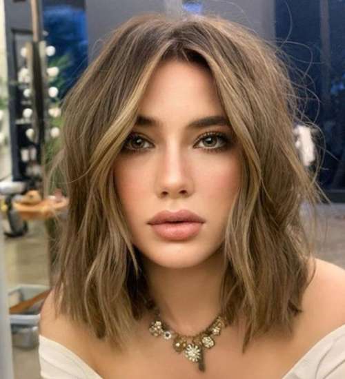 Kare bouclé jusqu'aux épaules