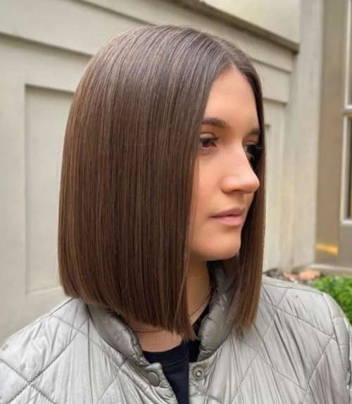 Coupe de cheveux carrée droite