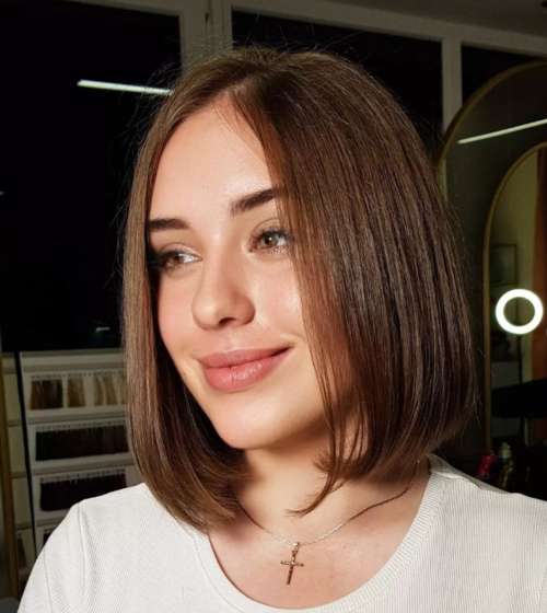 Coupe longue au carré sans frange