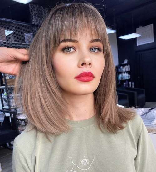 Coupe de cheveux longue pour femme