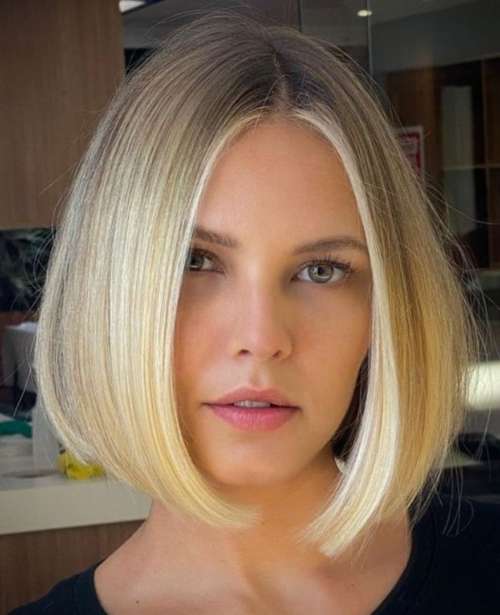 Caret allongé: photos de belles coupes de cheveux 2023