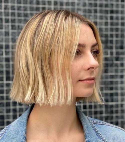 Photo d'une longue coupe de cheveux